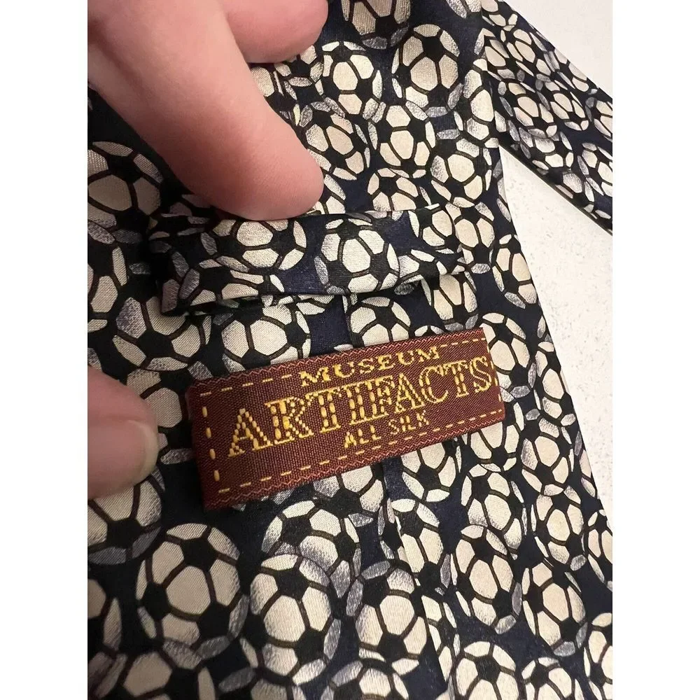 MUSEUM ARTIFACTS Men's Tie 100%‎ Silk Soccer Necktie 59.5